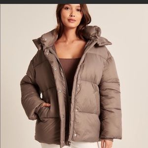 Abercrombie and Fitch oversized puffer ( brand new with tag)